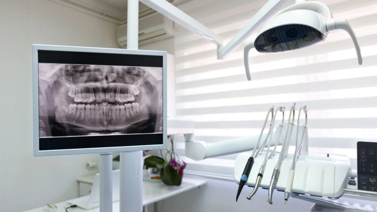 Google vs AI Search landscape for dental clinics